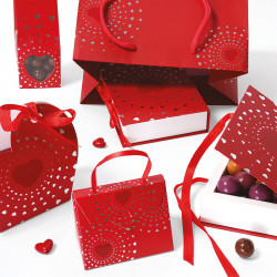 Carnet "Sortilège" Photo numéro 3 : Ces magnifiques boîtes pour St-Valentin de la collection "Sortilège" en forme de carnet ajoutent une touche de magie à vos créations chocolatières.
