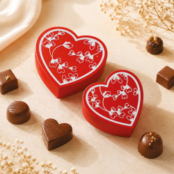 Boîte Cœur "Coup de Foudre" Photo numéro 6 : Élégante boîte en forme de cœur au design "Coup de Foudre", idéale pour présenter vos créations chocolatées lors de la Saint-Valentin ou d’occasions spéciales.