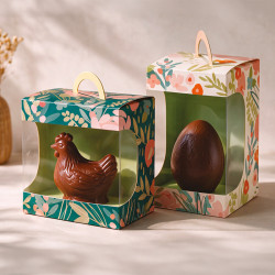 Panoramique Poule "Douceur Printanière" Photo numéro 3 : Sac panoramique de la collection "Douceur Printanière" avec fenêtre transparente, parfait pour présenter et transporter une poule en chocolat de Pâques.