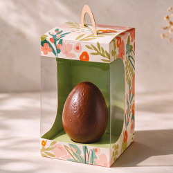 Panoramique Œuf "Douceur Printanière" Photo numéro 2 : Sac panoramique original de la collection "Douceur Printanière" pour œuf de Pâques. Idéal pour présenter et transporter vos chocolats avec style et sécurité.