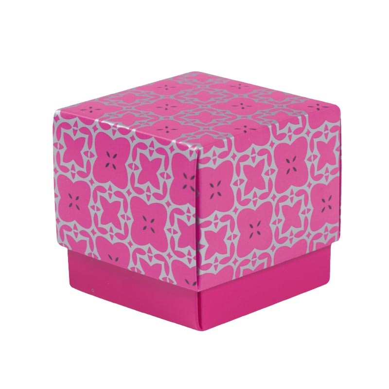 Déstockage packaging - Boîte cube pour chocolats - Baudelaire Élégance Déstockage packaging - Boîte cube pour chocolats - Baudelaire Élégance